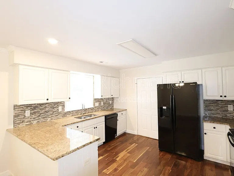 9713 Pampas Dr — Photo 15
