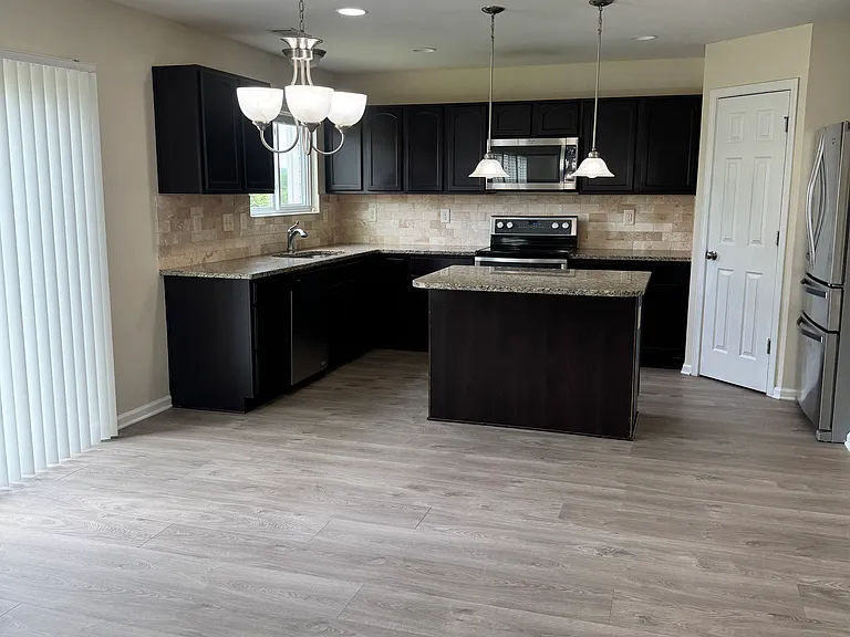 1620 Shire Village Dr — Photo 72