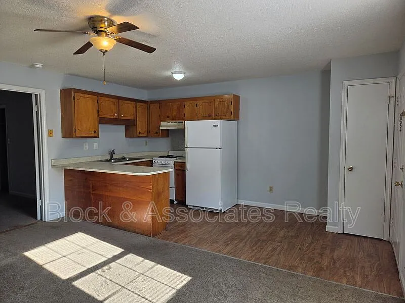 1 bed, 1.0 bath, $695 — Photo 1