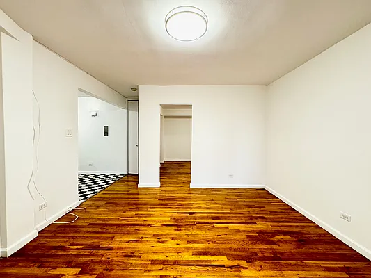 Rented by Keller Williams NYC | media 15