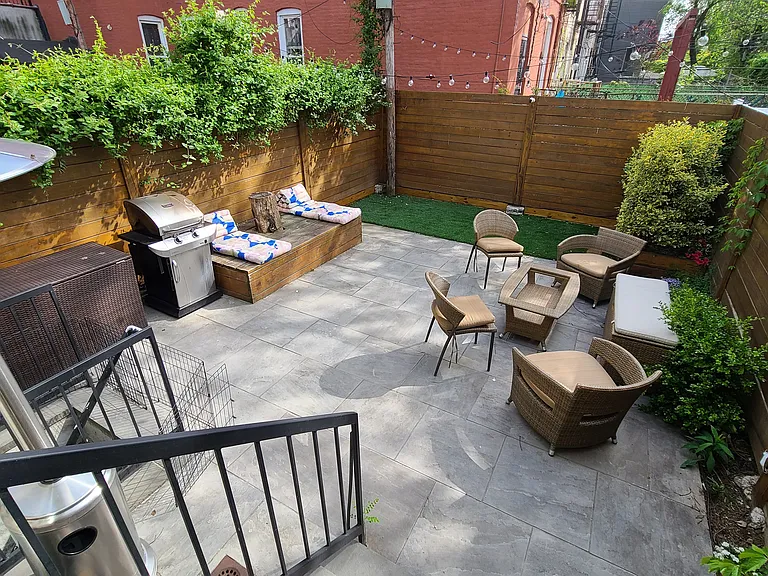 454 Irving Ave #1 — Photo 2