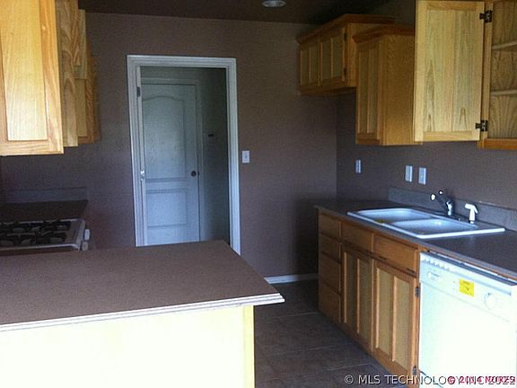 3rd image of 13123 Ranch Acres St
