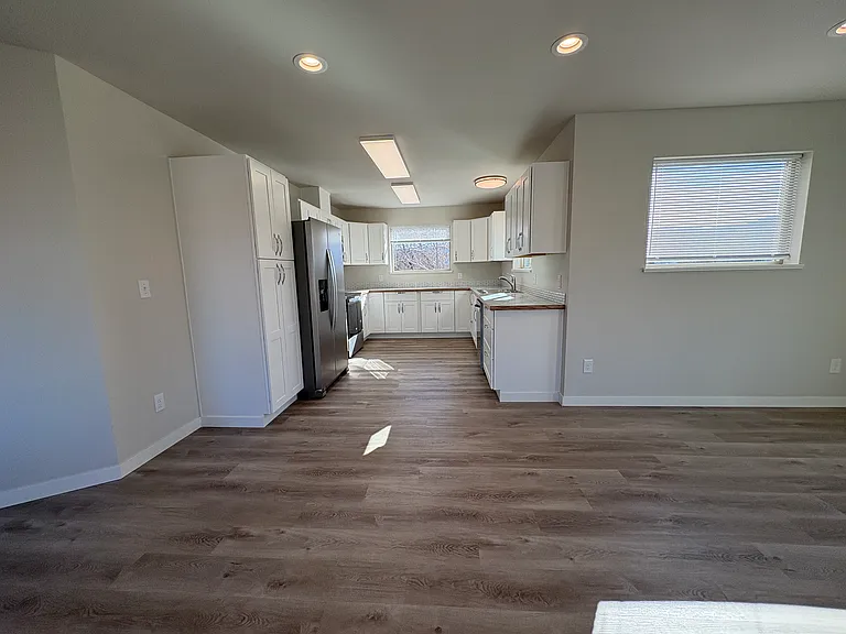 2210 N Arden Ct #B — Photo 4