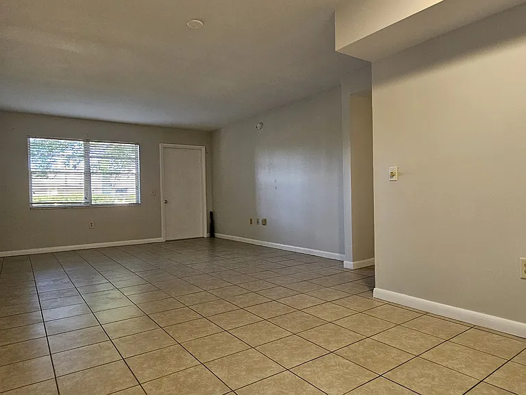 911 Washington Ave SW #117 — Photo 6