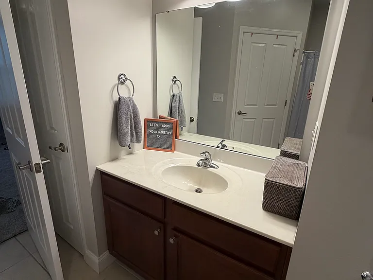 2118 Suncrest Vlg — Photo 14