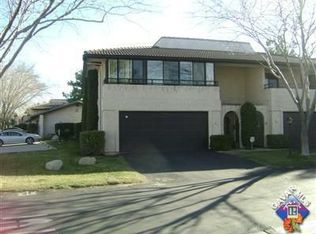 202 Hawk Ln, Palmdale, CA 93551