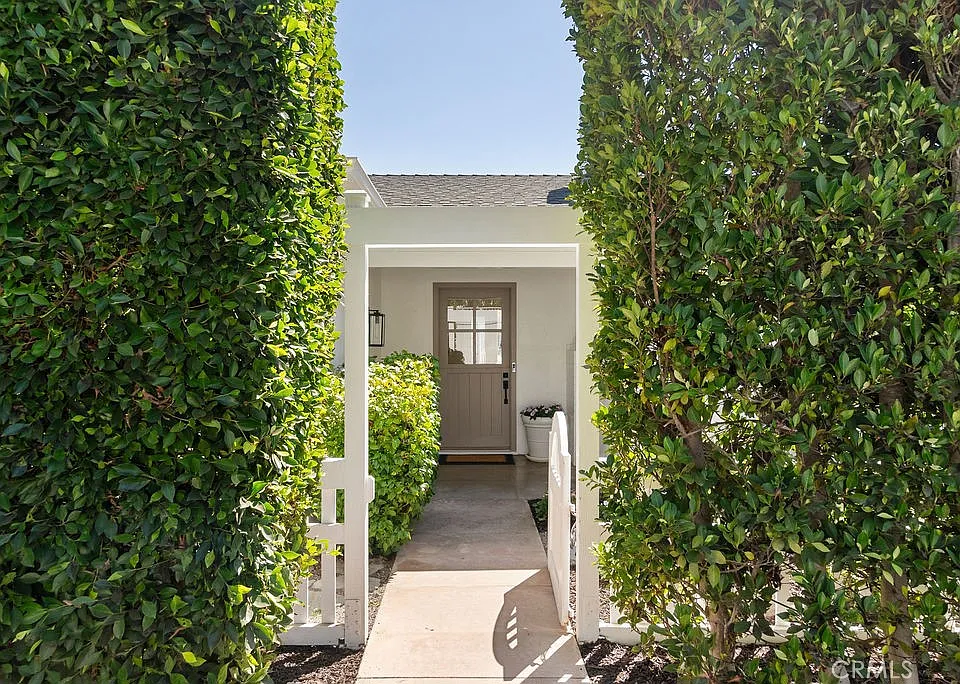 465 Monterey Dr