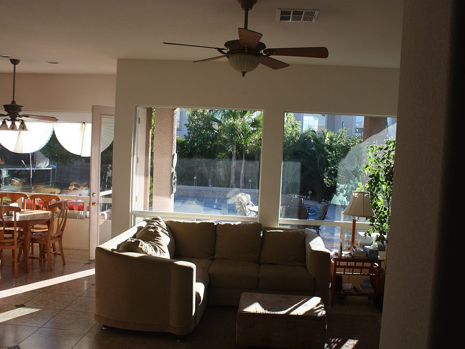 family room, kitchen & yard