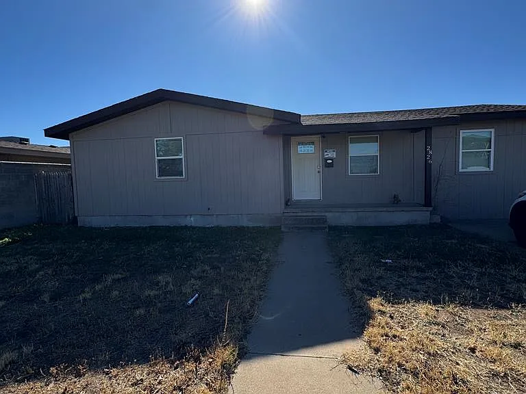 2826 Hilltop Dr — Photo 1