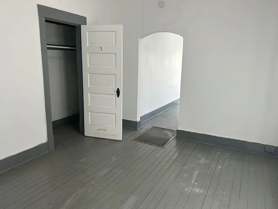 Unit Photo
