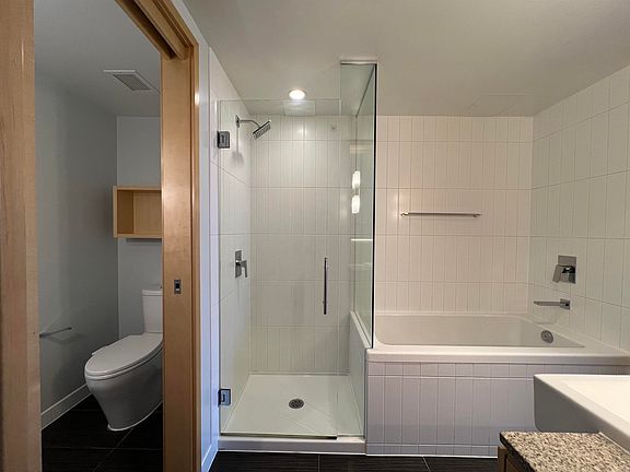 4th image of 13495 Central Ave #3204