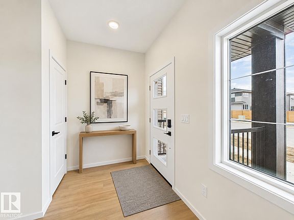 2nd image of 1096 McLeod Ave