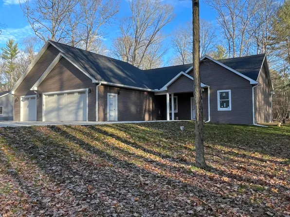 14644 Tomahawk Ln, Big Rapids, MI 49307