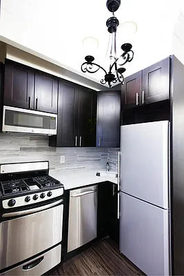 Rented by R New York | media 2