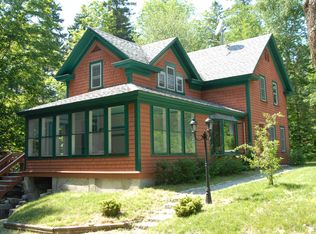 712 Reach Rd, Sargentville, ME 04673