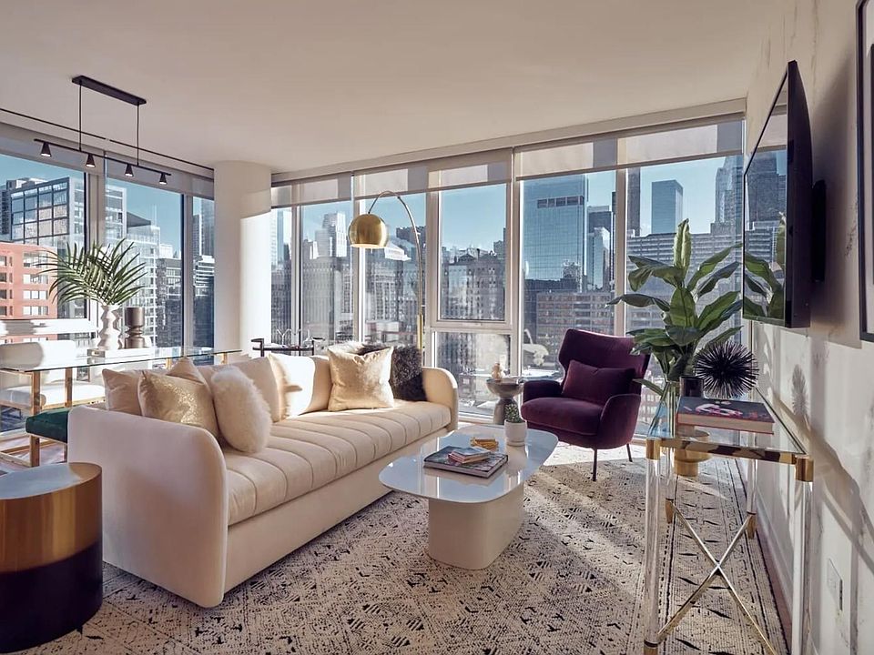 1st image of 333 W Hubbard St #2505