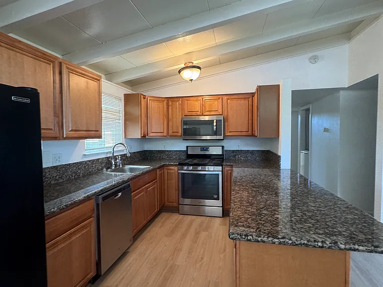 1531 Minnesota St — Photo 4