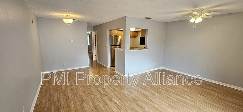 302 Lewfield Cir