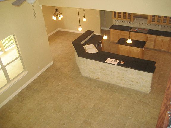 2nd image of 914 Slumber Pass