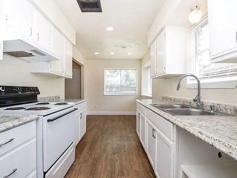 506 Dalewood Dr — Photo 15