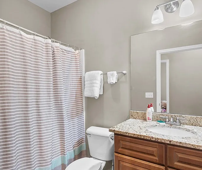 121 Heyward Dr — Photo 2
