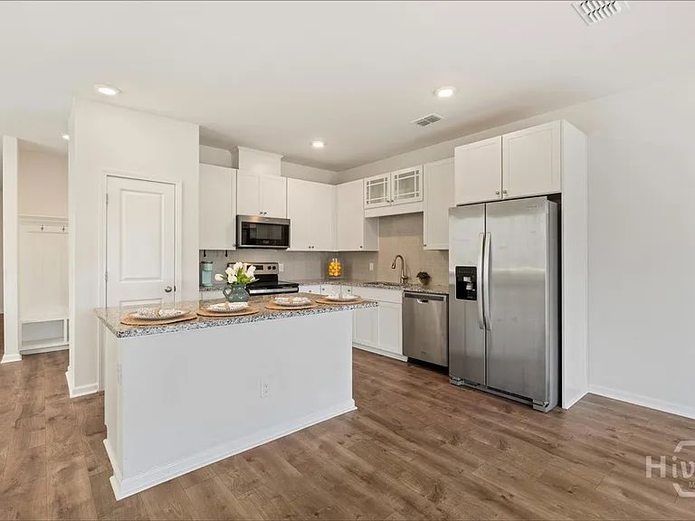 149 Benelli Dr — Photo 6