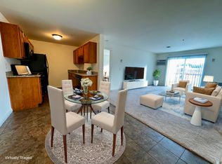 924 Lilac Ln, Dover, NH 03820
