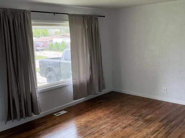 6230 Natchez Dr, Mount Morris, MI 48458