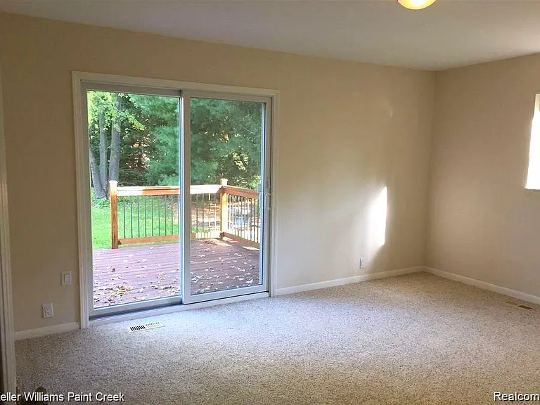1886 Ruby Ave — Photo 11