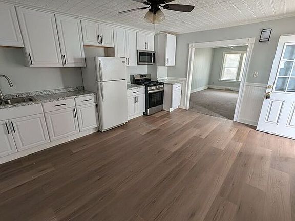 4th image of 481-483 Hevey St Unit 1