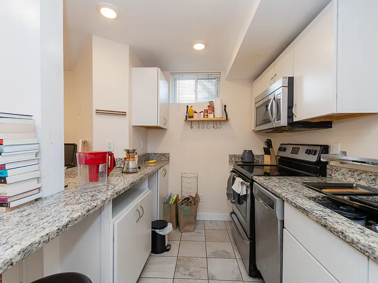 375 Broadway — Photo 4