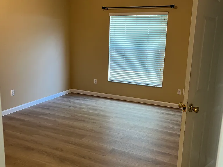 16563 Cedar Crest Dr — Photo 8
