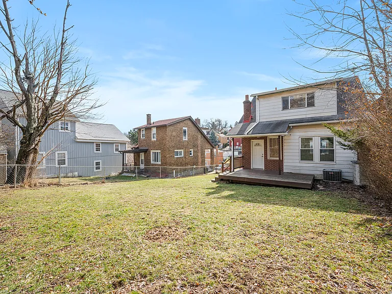 2921 Brentwood Ave — Photo 31
