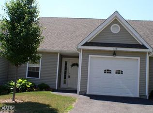 168 Jennifer Ln, Sandy Hook, CT 06482