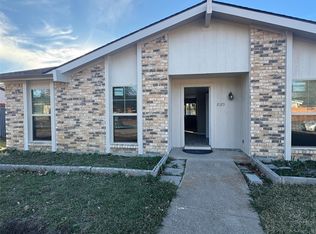 2125 Kings Rd, Carrollton, TX 75007