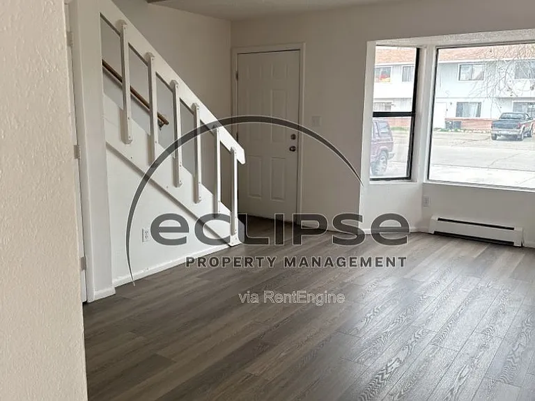 3247 Main St #1 — Photo 4