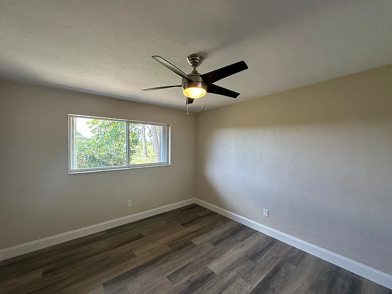 4223 SE 4th Pl — Photo 18