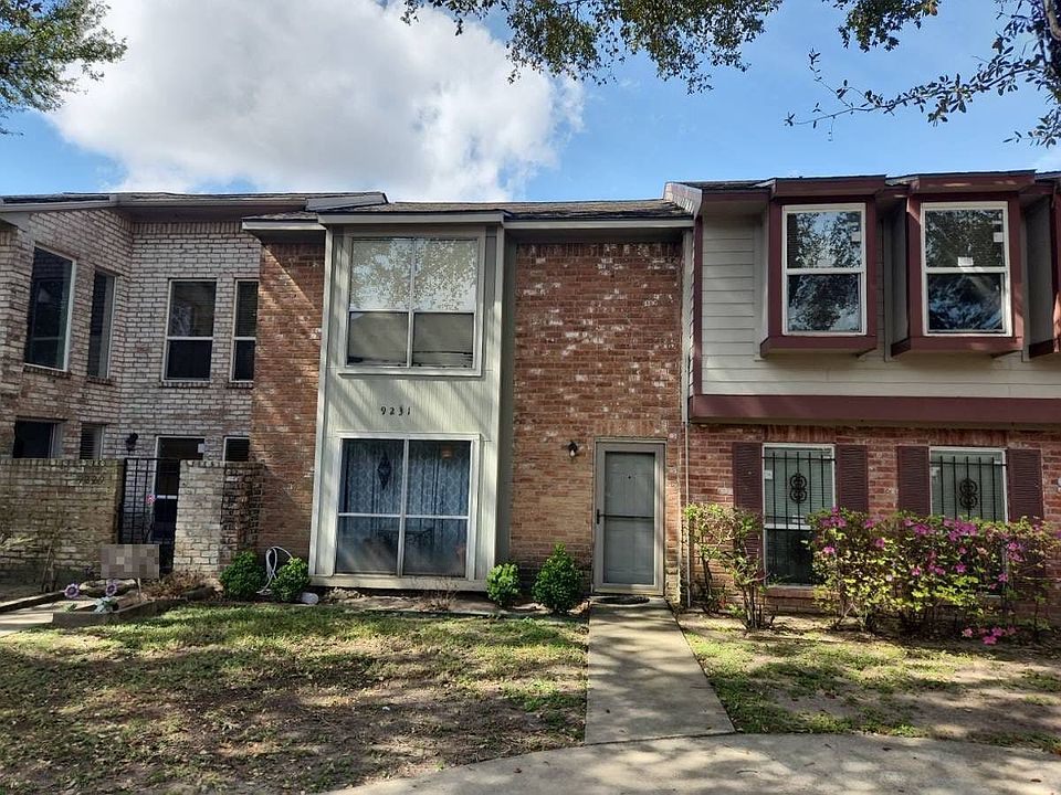 1st image of 9231 Westwood Village Dr #4