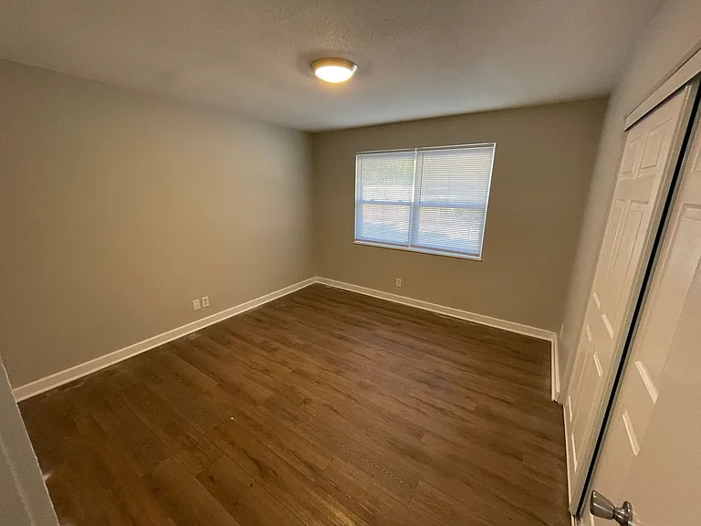 2263 US 52 W — Photo 11