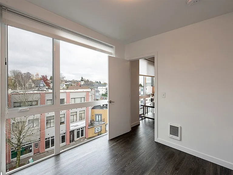 Hamilton- Your Bright, Modern City Home! — Photo 49