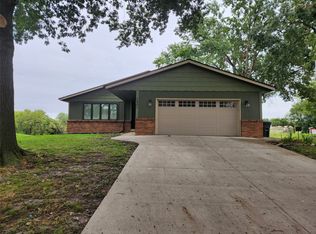 1601 W Jackson St, Knoxville, IA 50138
