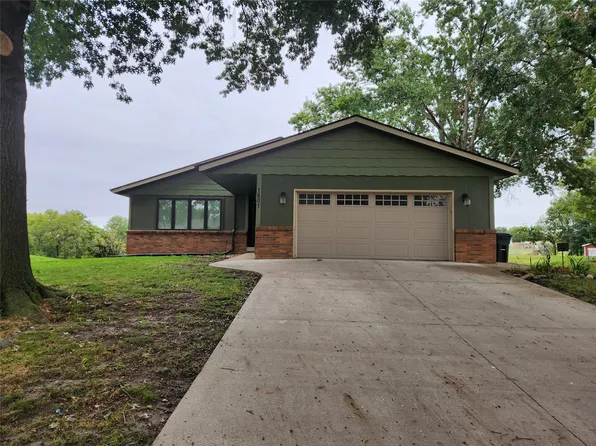 1601 W Jackson St, Knoxville, IA 50138