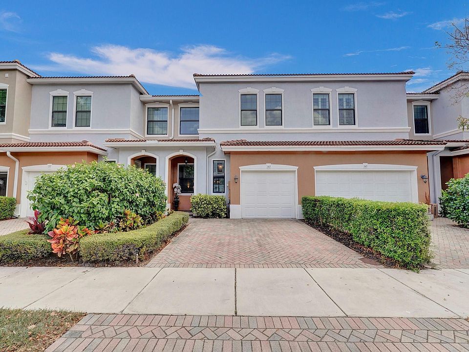 1st image of 141 Gramercy Square Drive