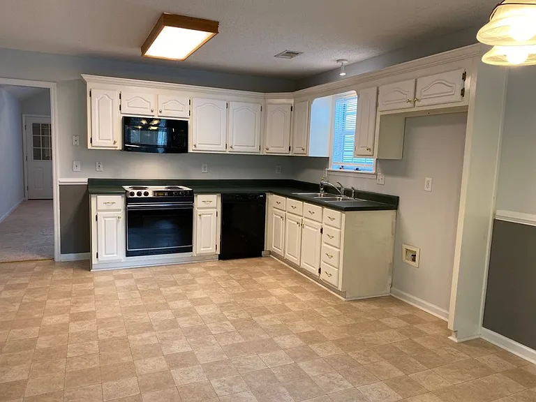 203 Bayside Dr — Photo 8