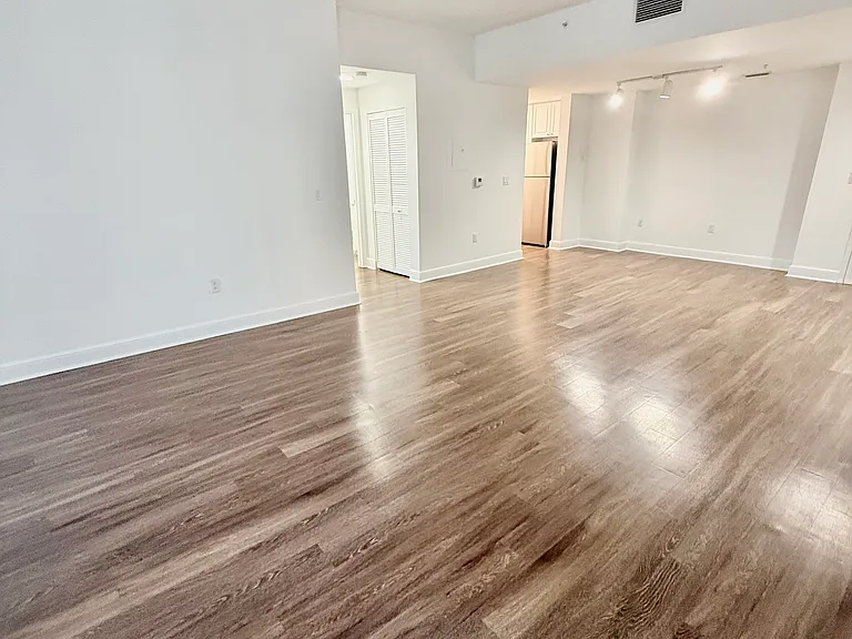 255 Evernia St #1011 — Photo 5