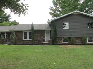 15995 Sneed Dr, Dexter, MO 63841