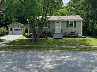 40 Puritan Dr, Westbrook, ME 04092