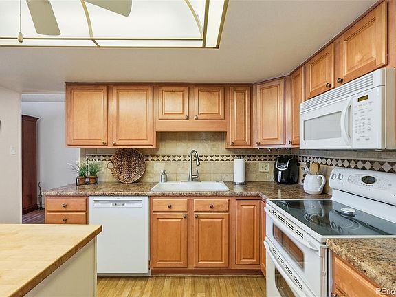 3rd image of 14102 E Linvale Place Bldg 219 #101