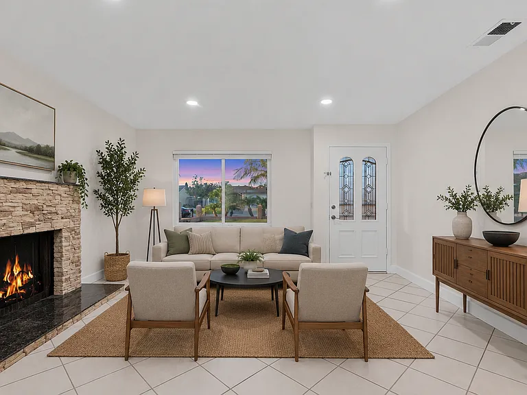121 Polk St — Photo 5