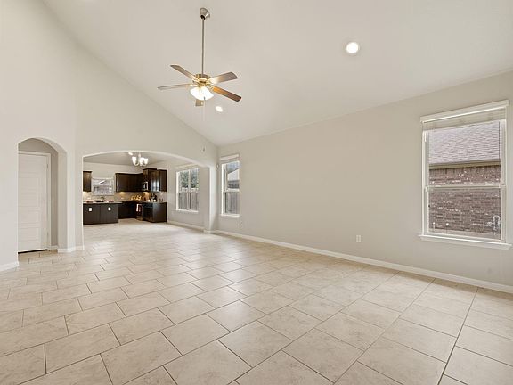 5th image of 501 Buttermilk Ln